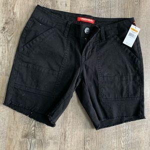 UNIONBAY Size 3 Juniors Black Shorts NWT